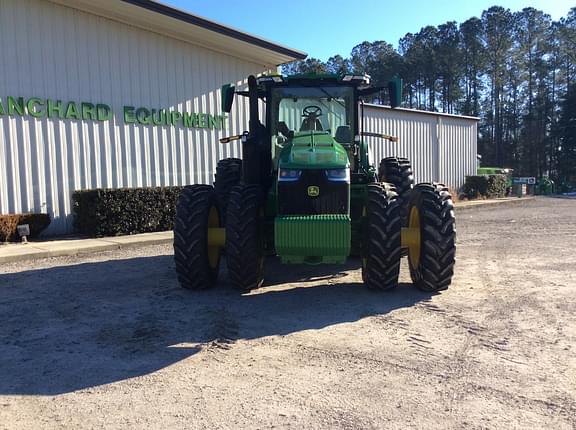 Image of John Deere 8R 340 equipment image 2