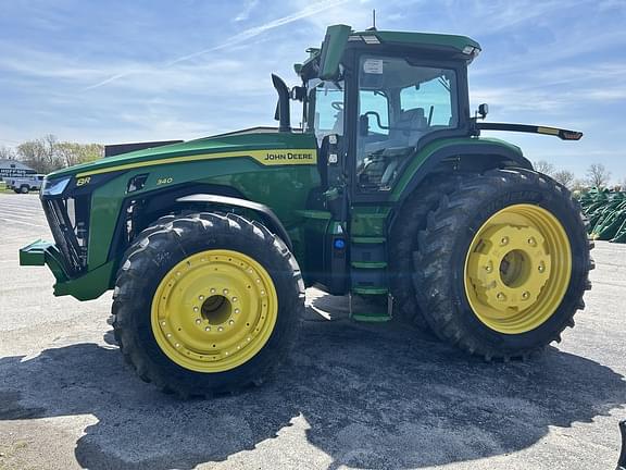 Image of John Deere 8R 340 equipment image 3