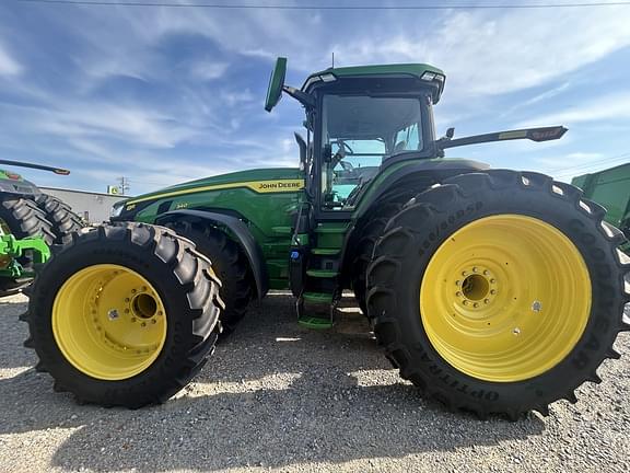 Image of John Deere 8R 340 equipment image 2