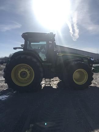 Image of John Deere 8R 340 equipment image 2