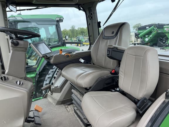 Image of John Deere 8R 340 equipment image 1