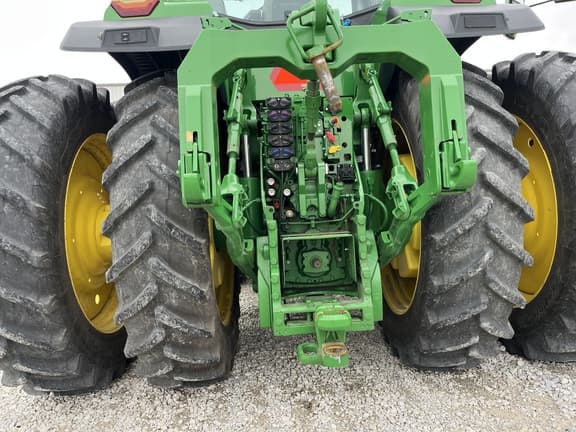 Image of John Deere 8R 340 equipment image 4