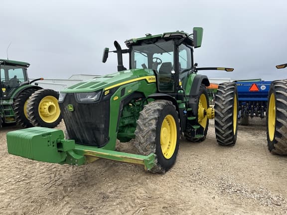 Image of John Deere 8R 340 equipment image 4