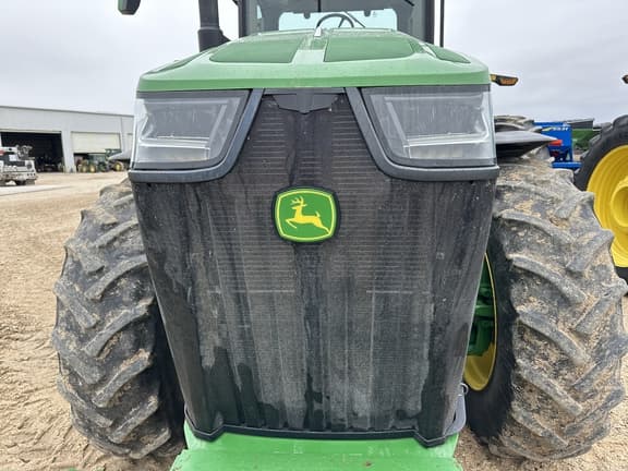 Image of John Deere 8R 340 equipment image 2