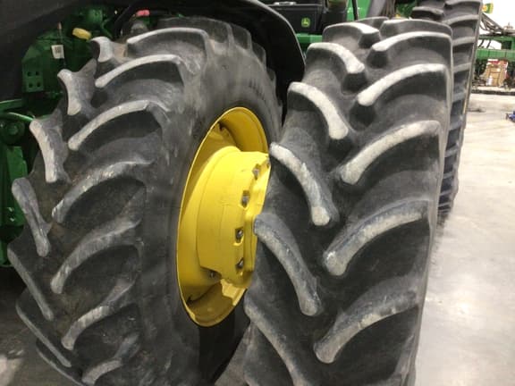 Image of John Deere 8R 340 equipment image 4