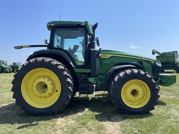 Image of John Deere 8R 340 equipment image 3