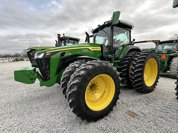 Image of John Deere 8R 340 equipment image 2