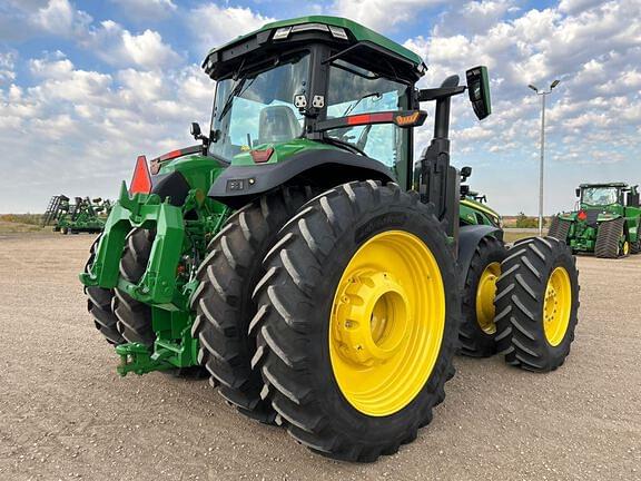 Image of John Deere 8R 340 equipment image 4