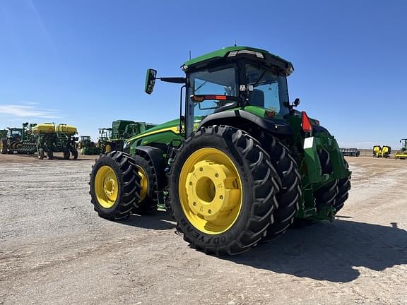 Image of John Deere 8R 340 equipment image 2