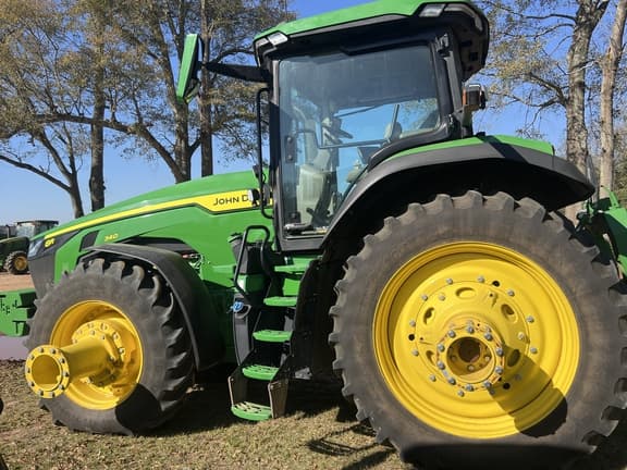 Image of John Deere 8R 340 equipment image 2