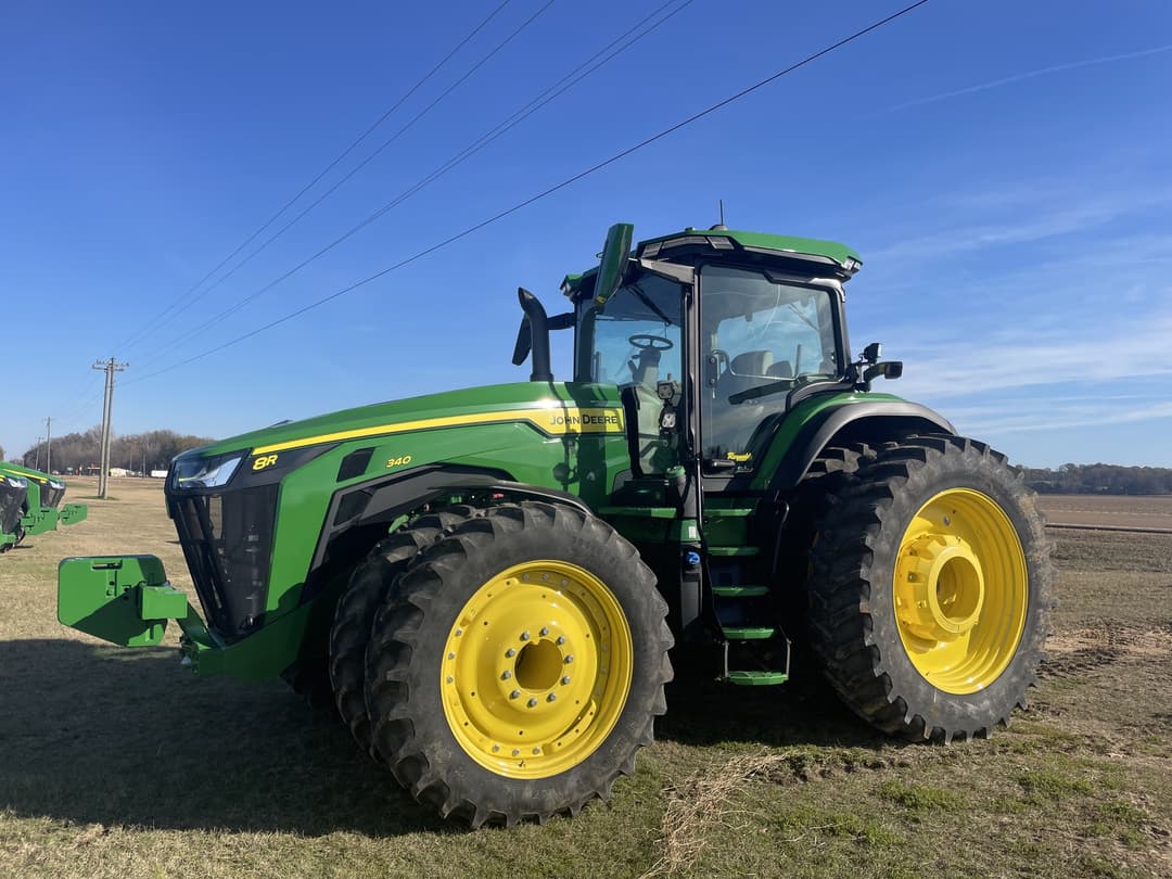 Image of John Deere 8R 340 Image 1
