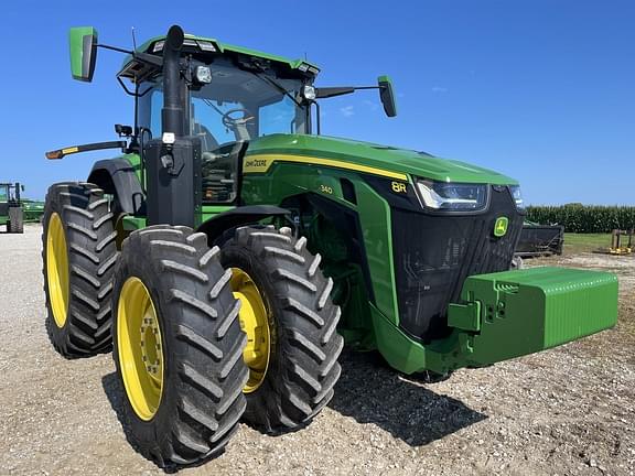 Image of John Deere 8R 340 equipment image 2