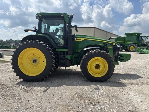 Image of John Deere 8R 340 equipment image 4