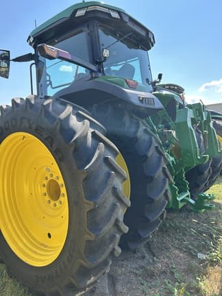 Image of John Deere 8R 340 equipment image 3