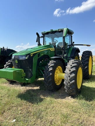 2023 John Deere 8R 340 Equipment Image0