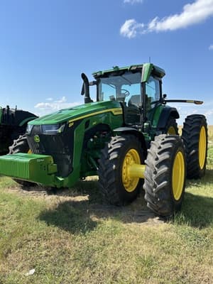 2023 John Deere 8R 340 Image