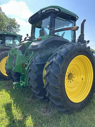 Image of John Deere 8R 340 equipment image 4