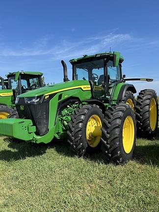 Image of John Deere 8R 340 equipment image 2