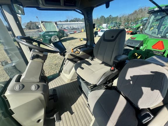 Image of John Deere 8R 340 equipment image 2