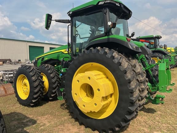 Image of John Deere 8R 340 equipment image 2