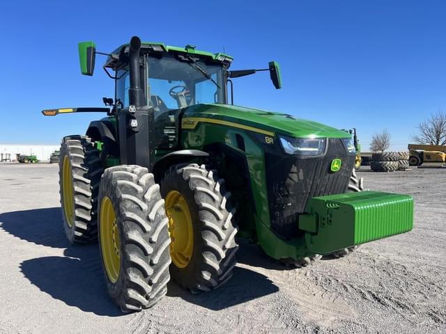 Image of John Deere 8R 340 equipment image 2