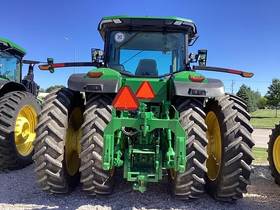 Image of John Deere 8R 340 equipment image 2