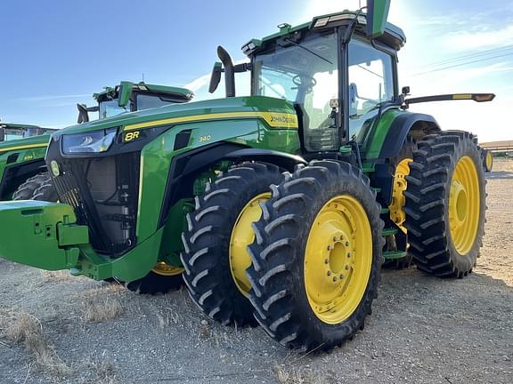 Image of John Deere 8R 340 Primary image