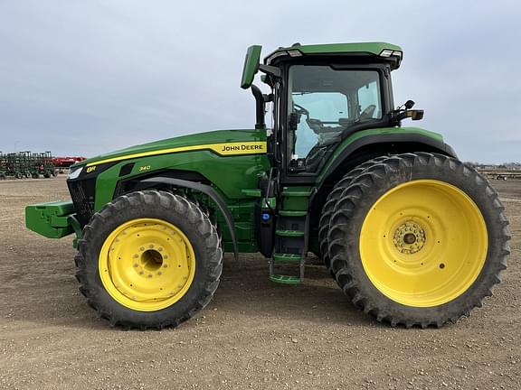 Image of John Deere 8R 340 equipment image 2