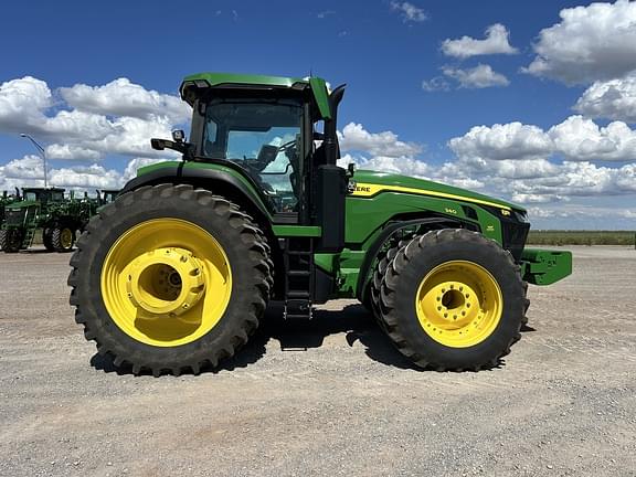 Image of John Deere 8R 340 equipment image 4