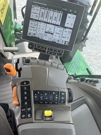 Image of John Deere 8R 340 equipment image 3