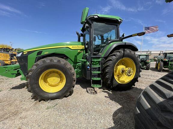 Image of John Deere 8R 340 equipment image 1