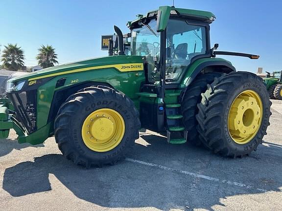 Image of John Deere 8R 340 equipment image 2