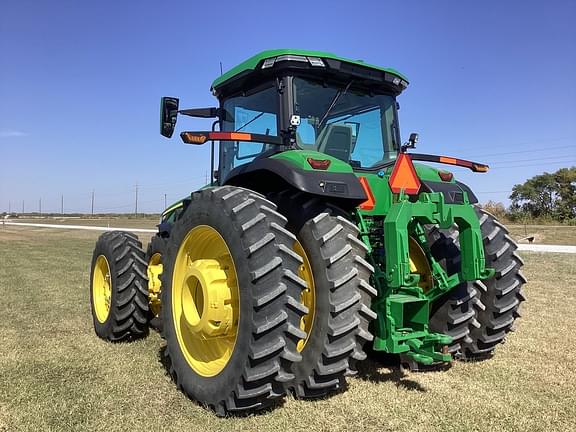 Image of John Deere 8R 340 equipment image 3