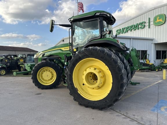 Image of John Deere 8R 340 equipment image 2