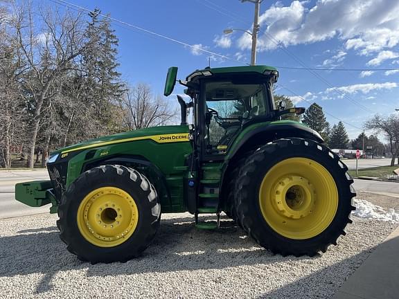 Image of John Deere 8R 340 equipment image 2
