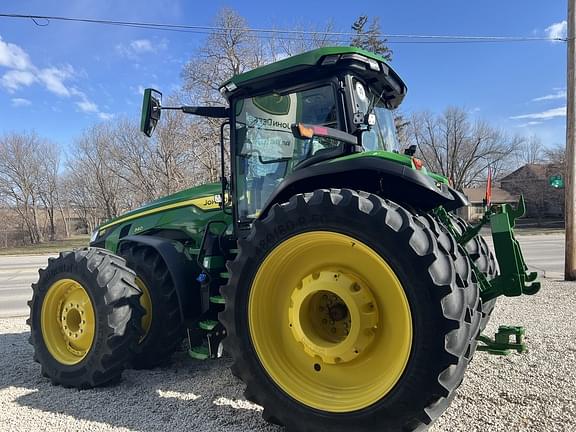 Image of John Deere 8R 340 equipment image 4