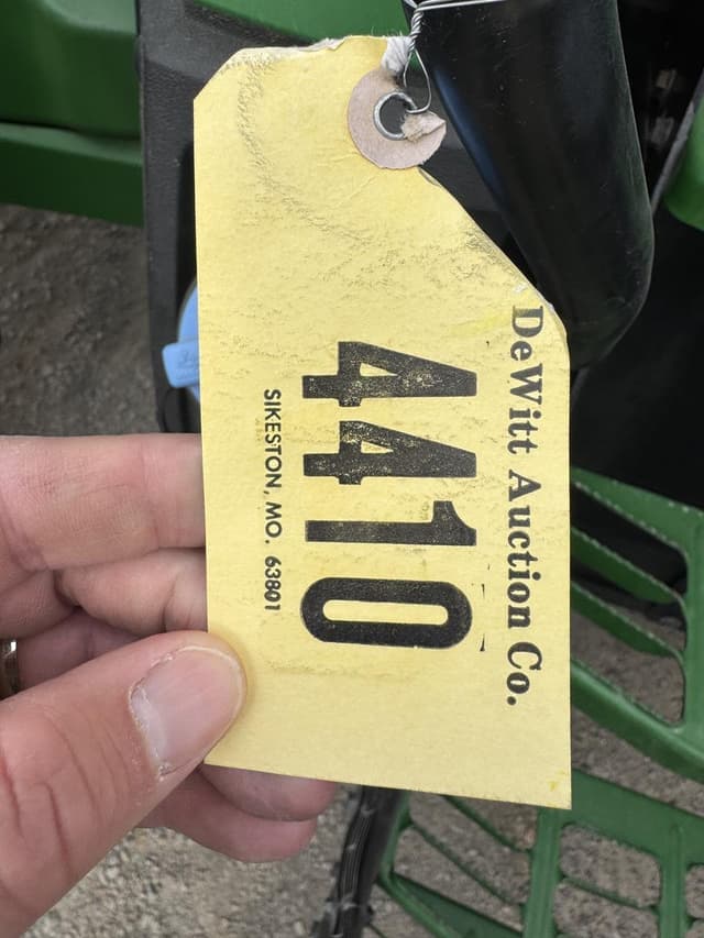 Image of John Deere 8R 340 equipment image 4