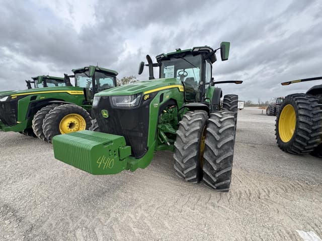 Image of John Deere 8R 340 equipment image 2