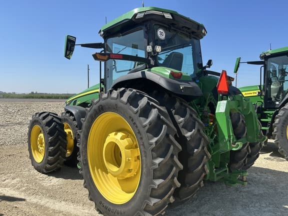 Image of John Deere 8R 340 equipment image 3