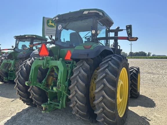 Image of John Deere 8R 340 equipment image 2