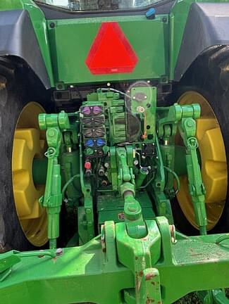 Image of John Deere 8R 340 equipment image 4