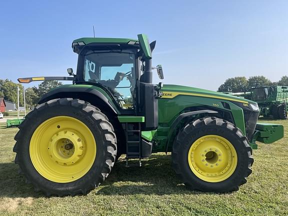 Image of John Deere 8R 340 equipment image 3