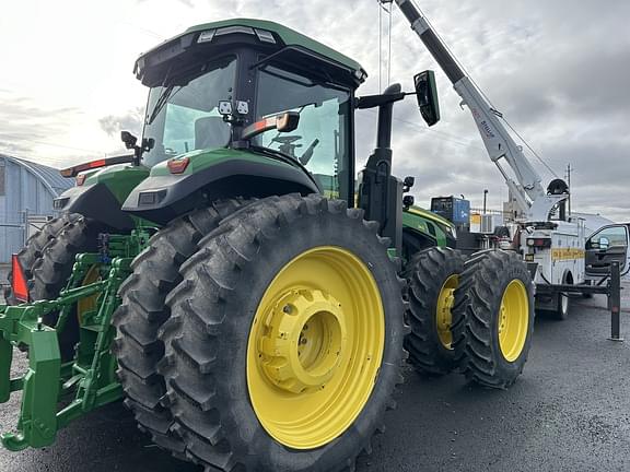 Image of John Deere 8R 340 equipment image 4