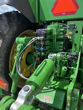 Image of John Deere 8R 340 equipment image 4