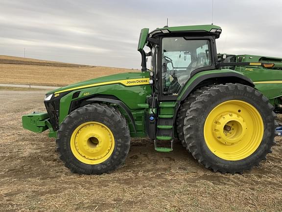 Image of John Deere 8R 340 equipment image 1