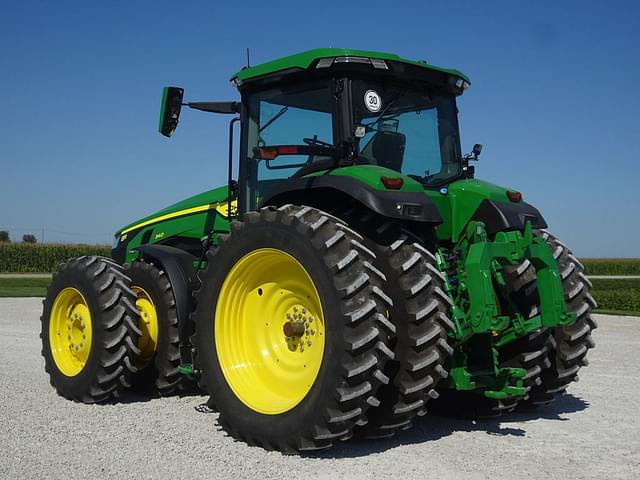 Image of John Deere 8R 340 equipment image 4