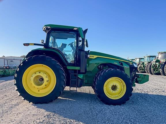 Image of John Deere 8R 340 equipment image 3