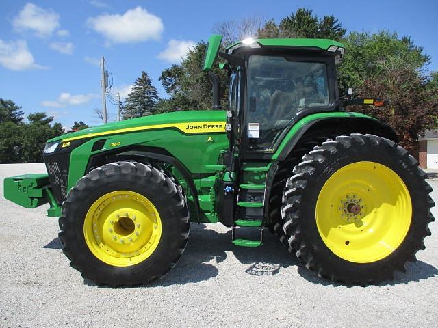 Image of John Deere 8R 340 equipment image 2