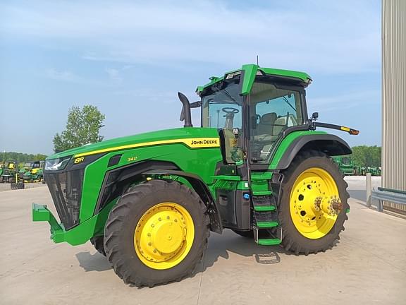 Image of John Deere 8R 340 equipment image 4