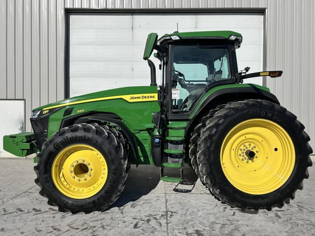 Image of John Deere 8R 340 equipment image 2